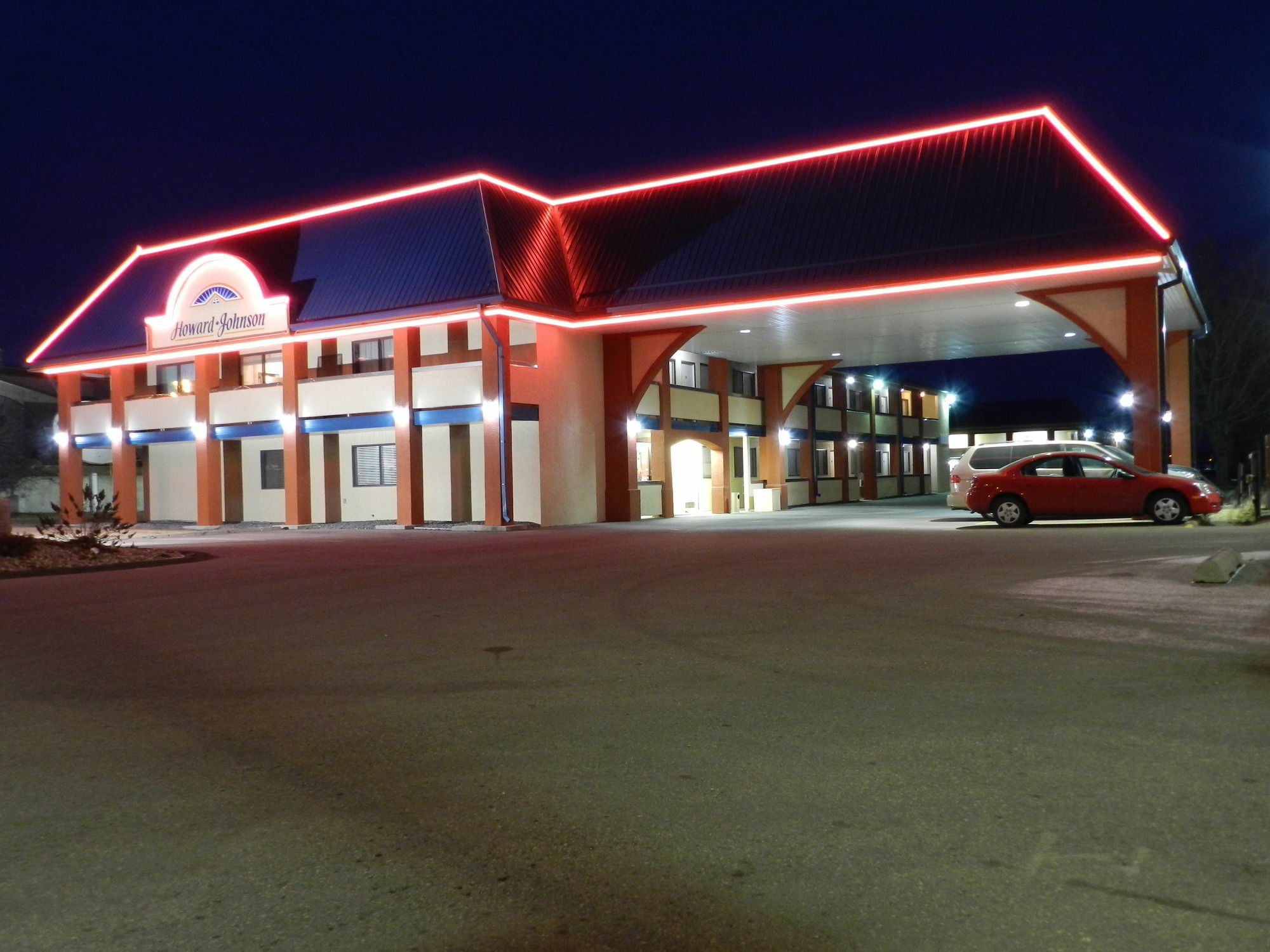 Howard Johnson By Wyndham Red Deer Bagian luar foto