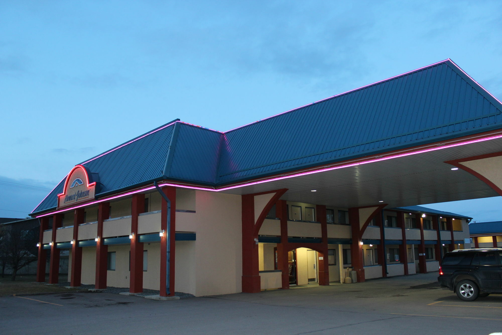 Howard Johnson By Wyndham Red Deer Bagian luar foto